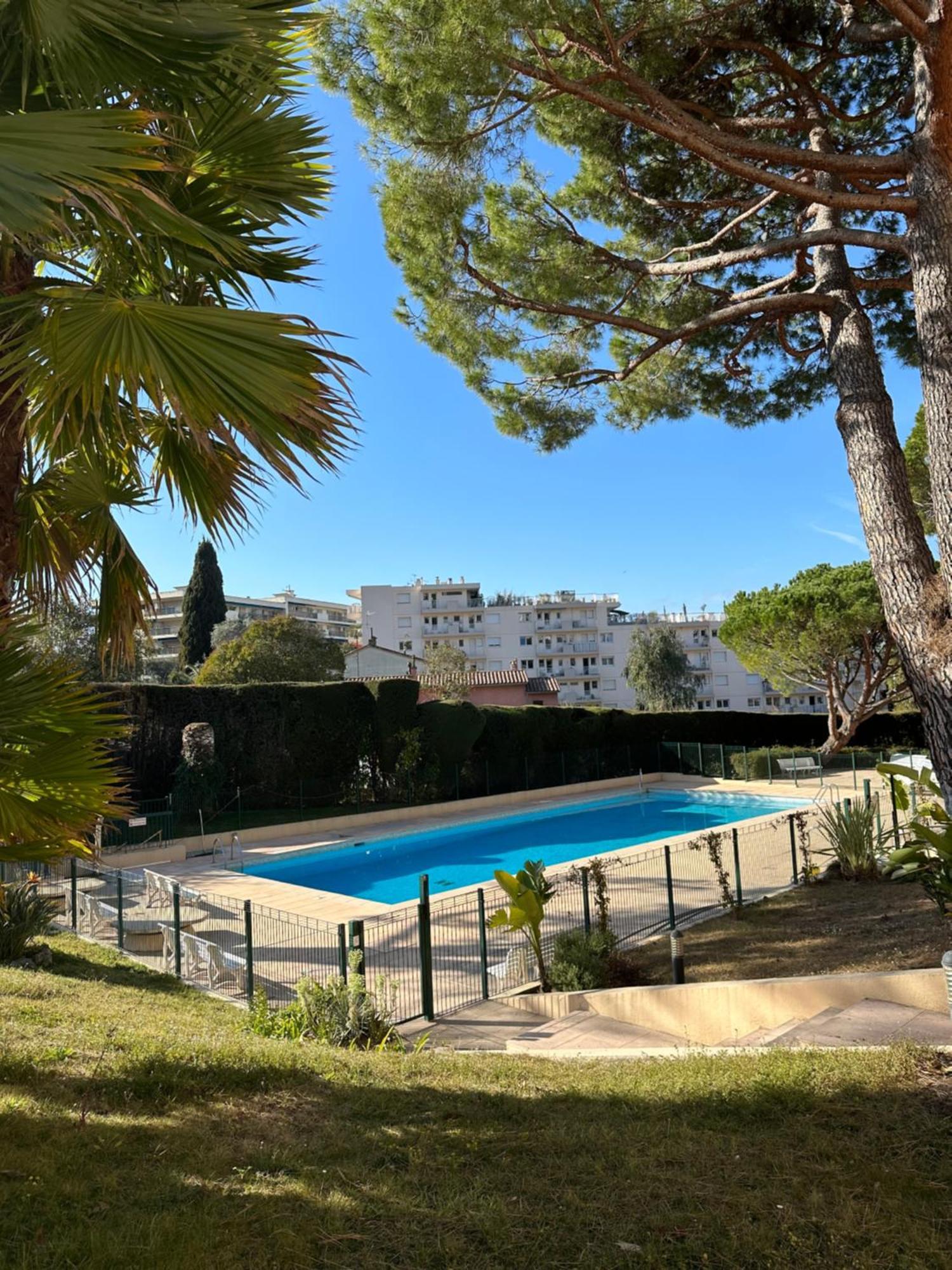 L'azur - De Standing - Piscine - Parking * Le Cannet